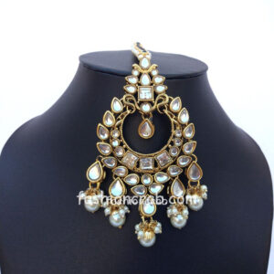 Golden Color Wedding Earring With Maangtika