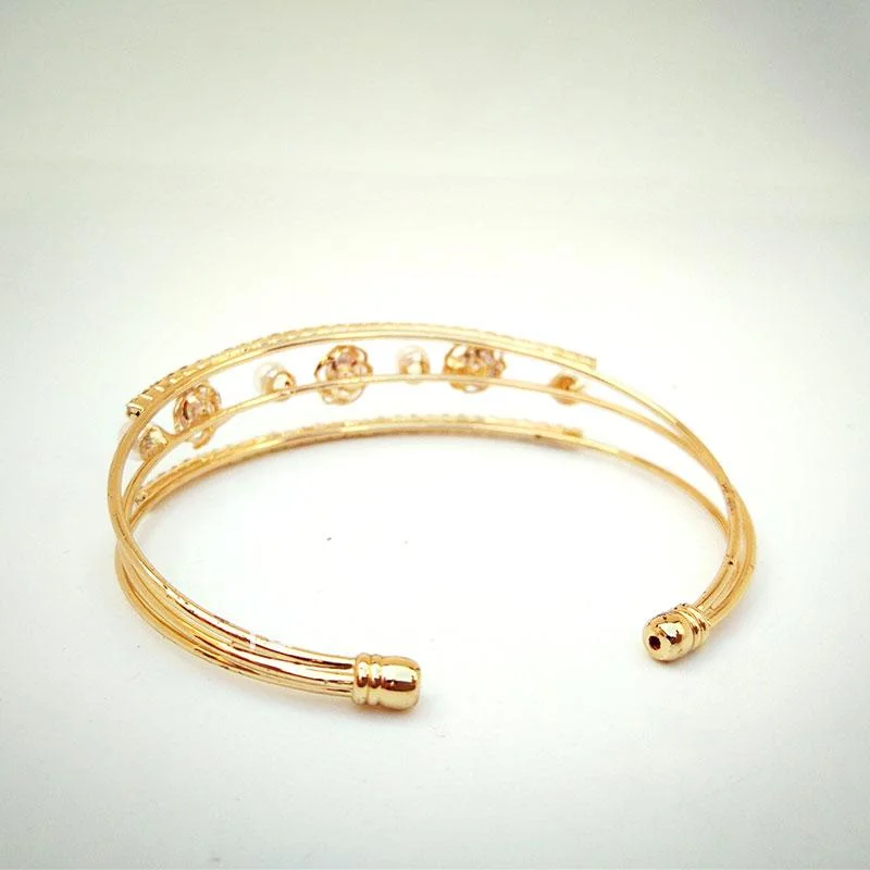 Golden Flower Pearl Bracelet