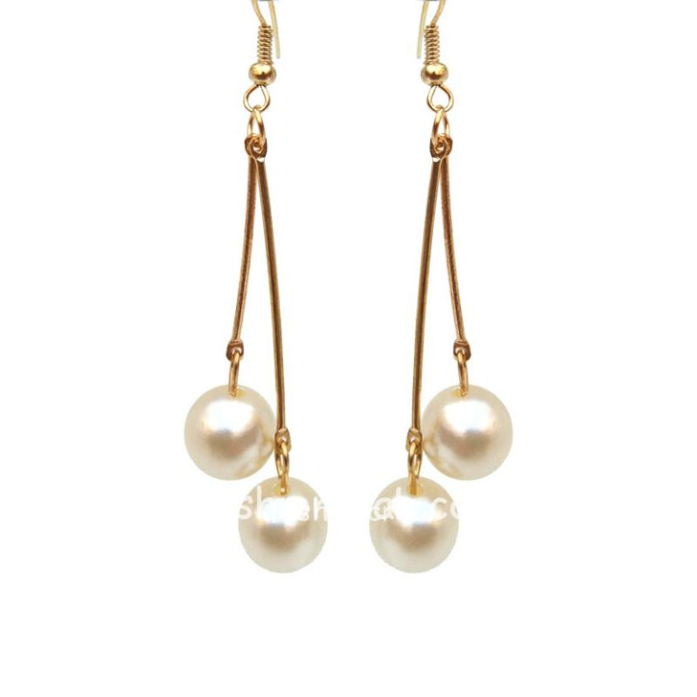 Dangling Pearl Drop Earring