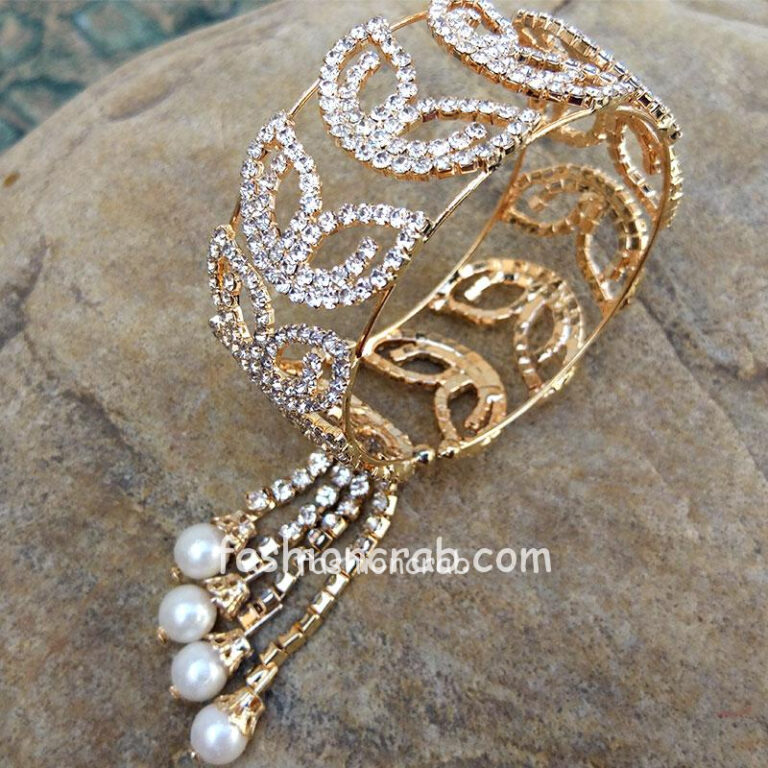 Golden Color Stylish Adjustable Bracelet