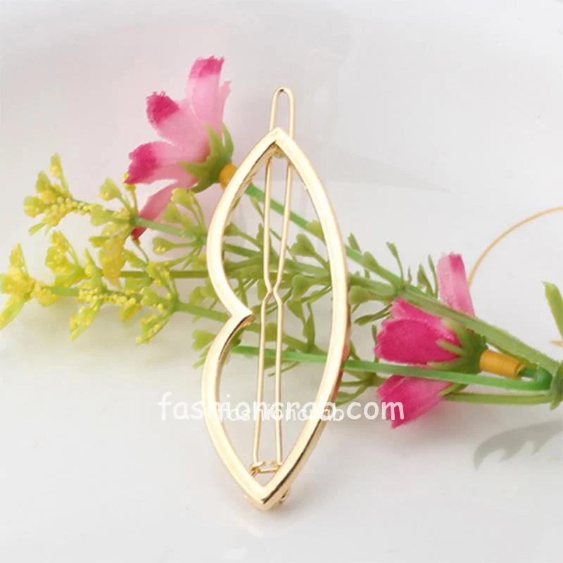 Lip Shaped Golden Color Hair Pin