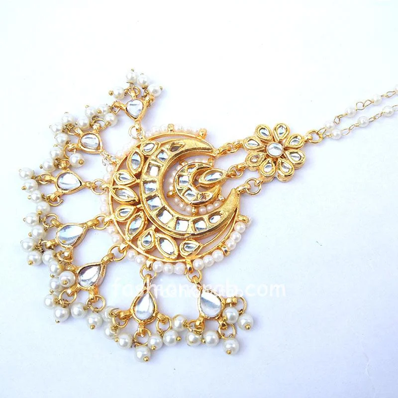 Traditional Kundan and Pearl Maang Tikka