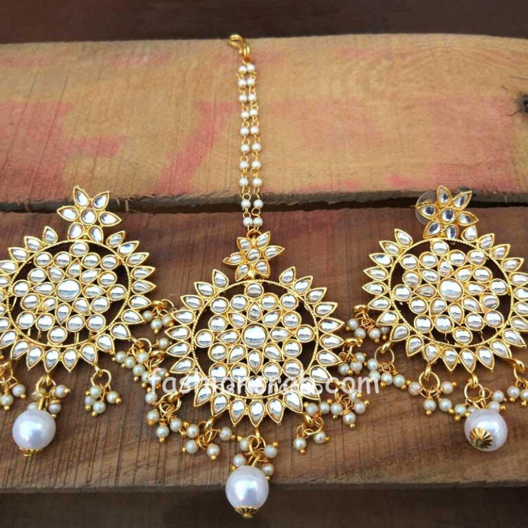 Traditional Kundan Maang Tikka with Earrings