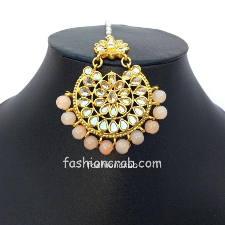 Kundan Maang Tikka with Earring for Peach Lehenga