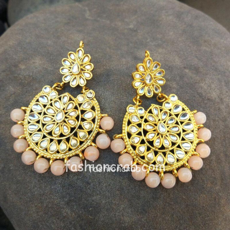 Kundan Maang Tikka with Earring for Peach Lehenga