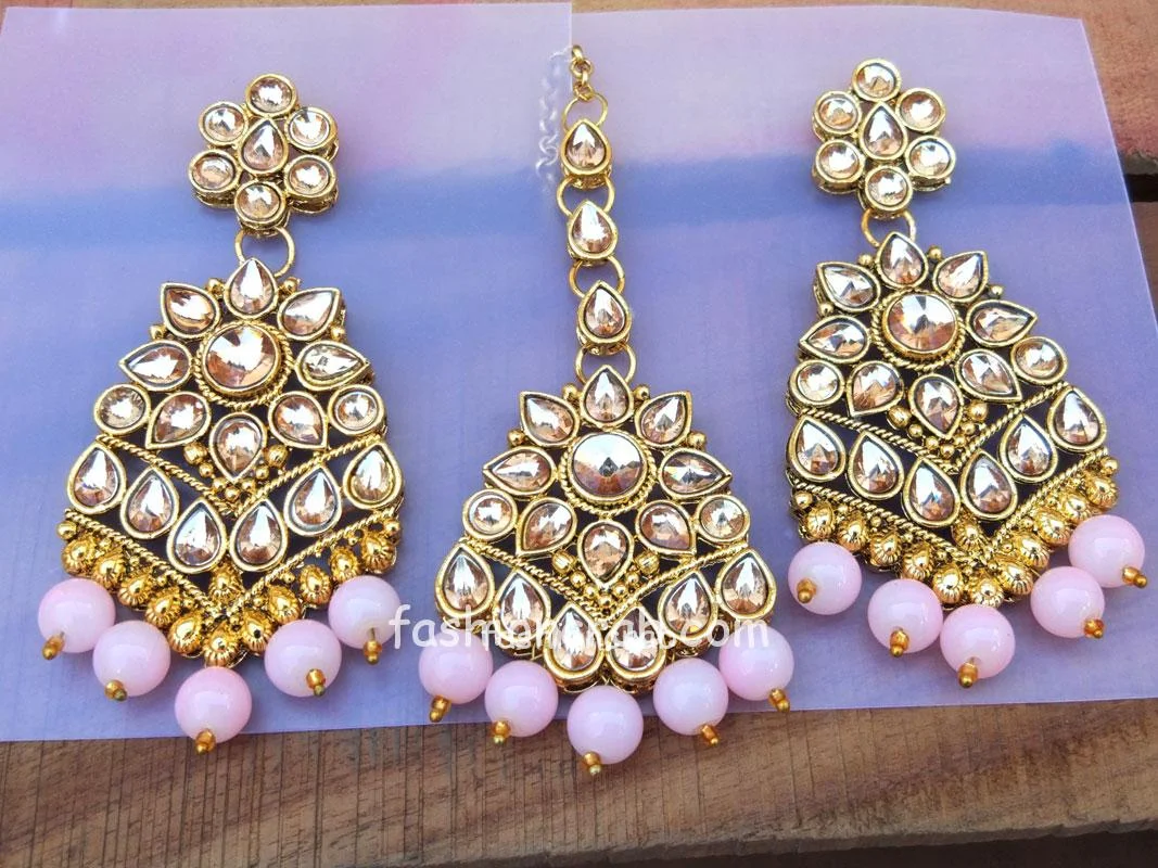 Maang Tikka with Earrings for Pink Saree