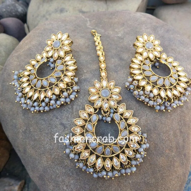 Traditional Grey Earrings with Maang Tikka for Party
