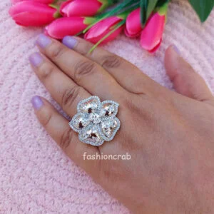 Silver Flower Cubic Zirconia Finger Ring for Ladies