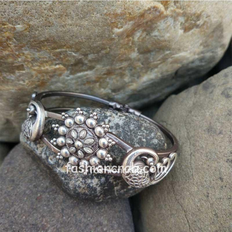 Silver Look Alike Adjustable Bracelet for Party