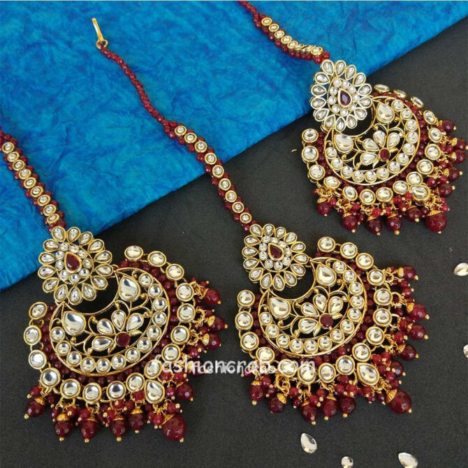 Maroon Colour Ethnic Kundan Earring with Maangtikka Set Maroon Colour Ethnic Kundan Earring with Maangtikka Set