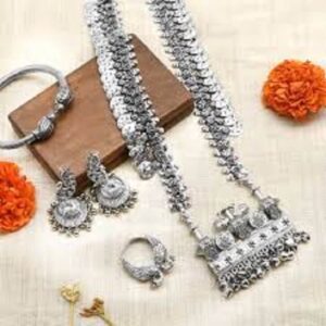 Oxidized jewellery