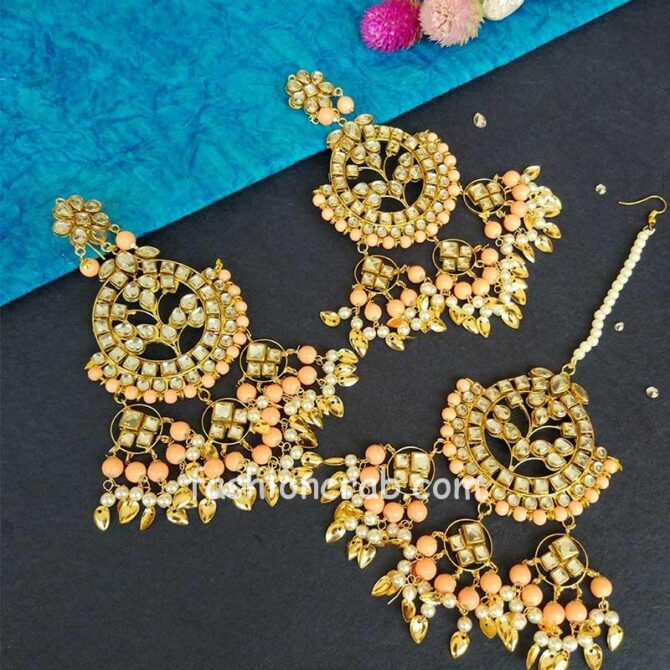 Peach-Punjabi Big Maang Tikka with Earrings for Girl Peach-Punjabi Big Maang Tikka with Earrings for Girl