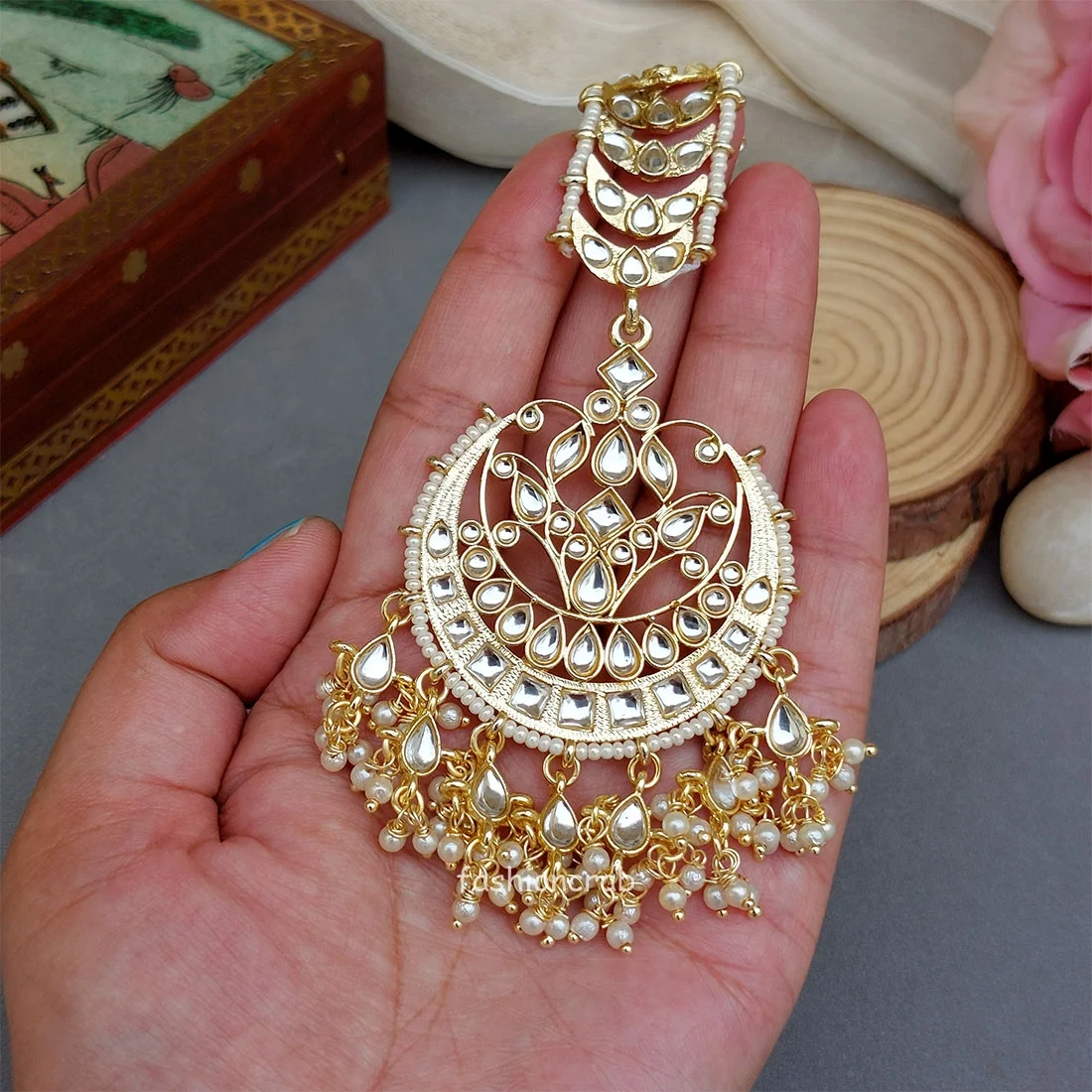 Anu Kundan Maangtikka Set