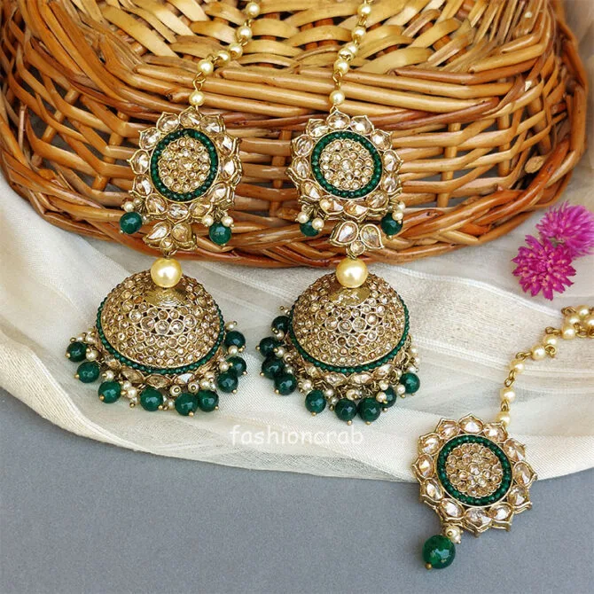 Karisma Green Jhumka with Tikka Set Karisma Green Jhumka with Tikka Set