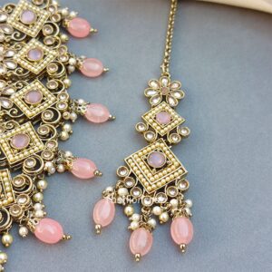 Polki Necklace - Light Pink