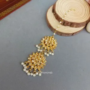 Shriya Kundan MaangTikka