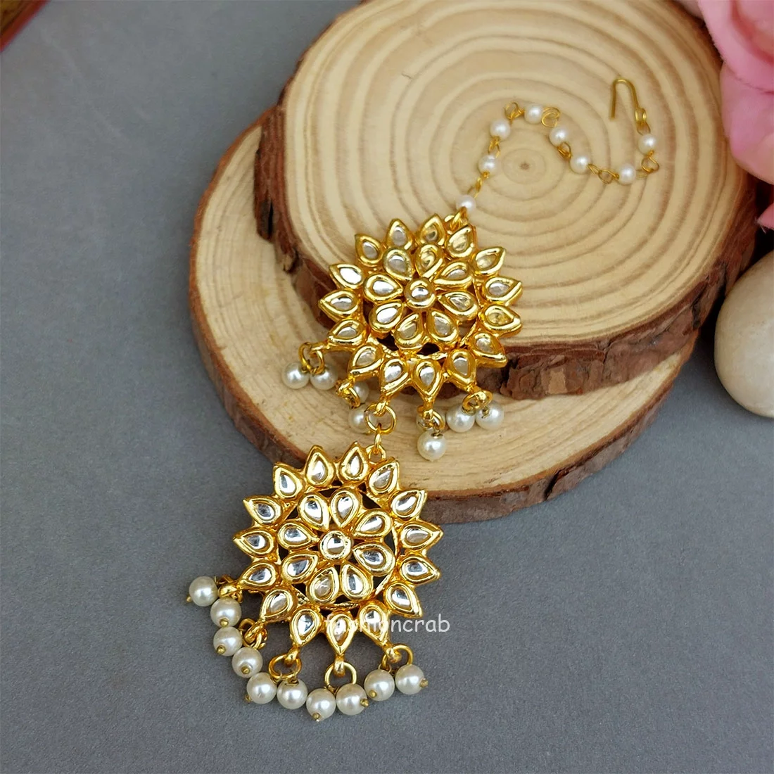 Shriya Kundan MaangTikka