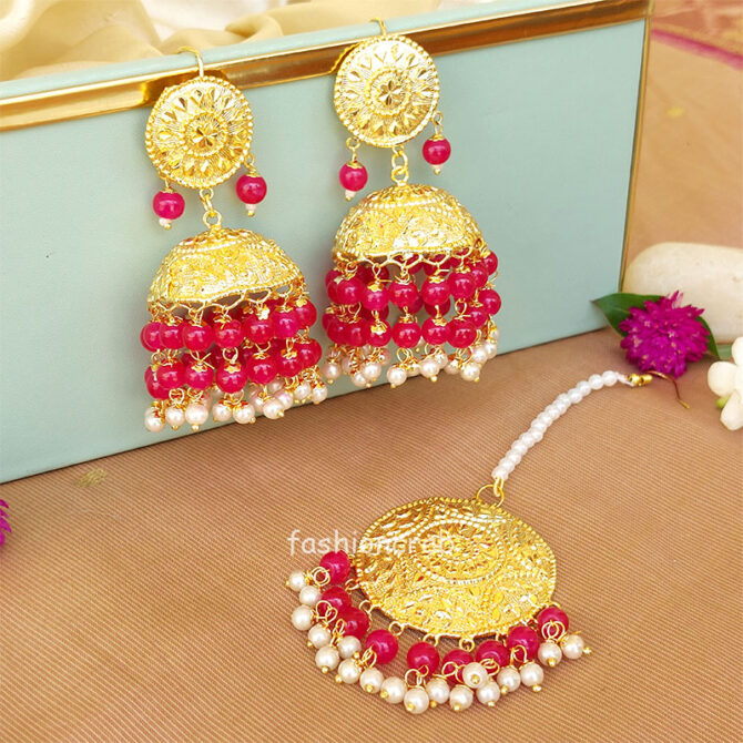 Punjabi Style Rani Pink Jhumka with Maangtikka Punjabi Style Rani Pink Jhumka with Maangtikka