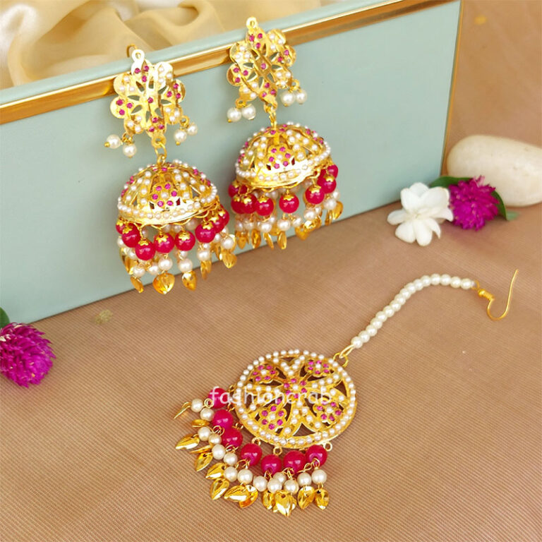 Traditional Punjabi Pipal Patti Tikka Set - Hot Pink