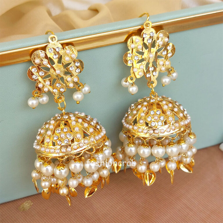Traditional Punjabi Pipal Patti Tikka Set - White