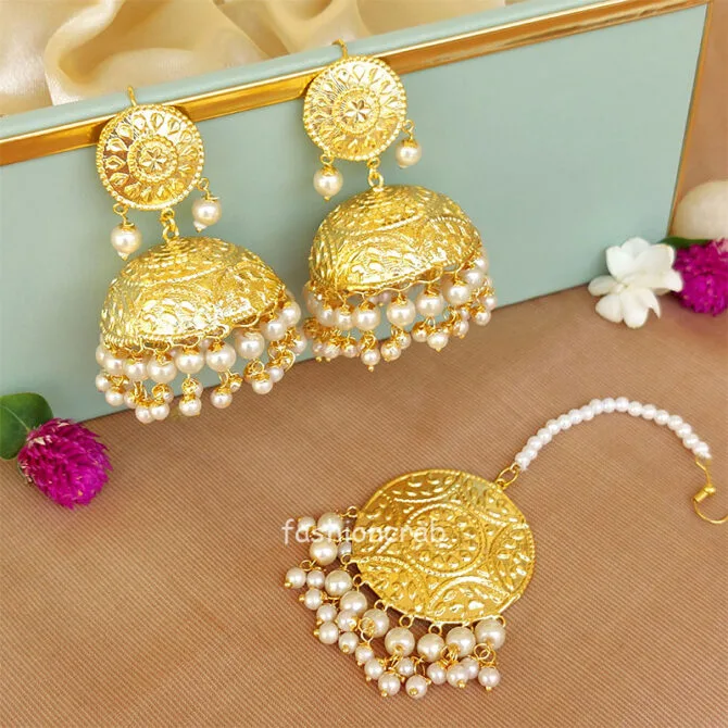 White Beautiful Punjabi Jhumka with Tikka White Beautiful Punjabi Jhumka with Tikka