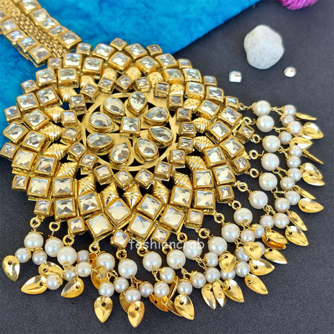 Oversized Kundan Maang Tikka - White