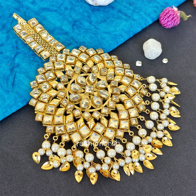 Oversized Kundan Maang Tikka - White Oversized Kundan Maang Tikka - White