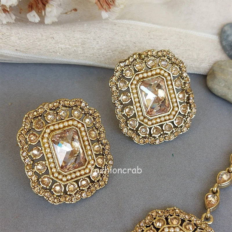Rubina Maang Tikka Set with Earrings - Champagne
