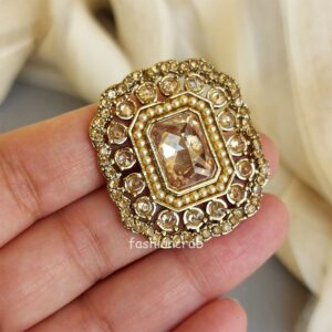 Rubina Maang Tikka Set with Earrings - Champagne