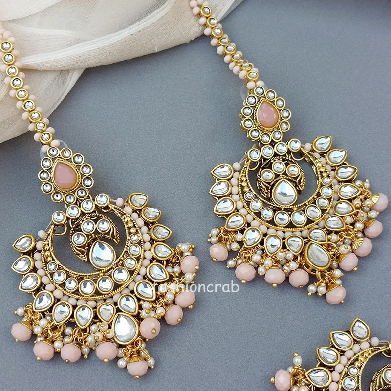 Kundan Maang Tikka with Earring for Peach Saree