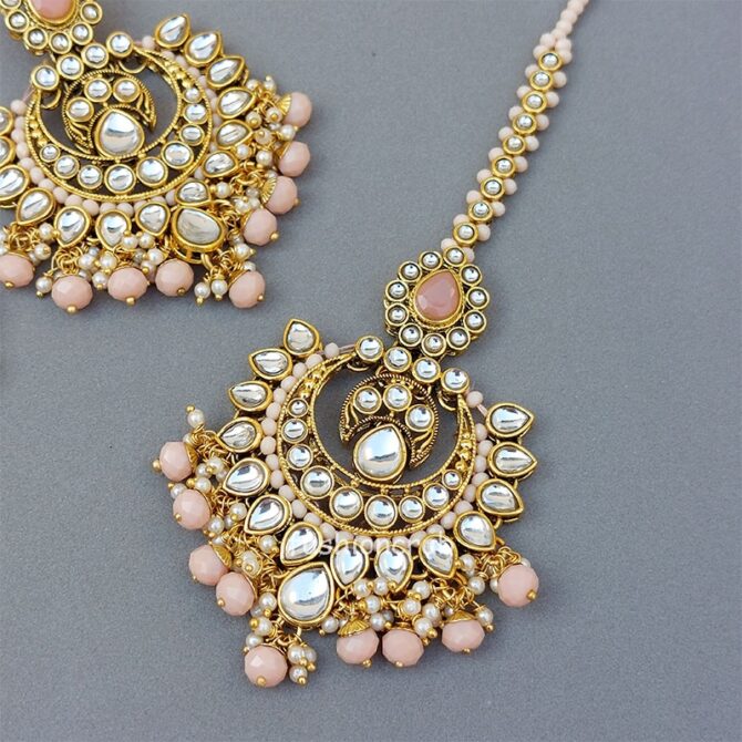 Kundan Maang Tikka with Earring for Peach Saree