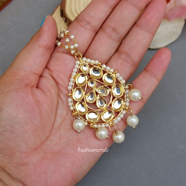 Lavanya Kundan Maang Tikka