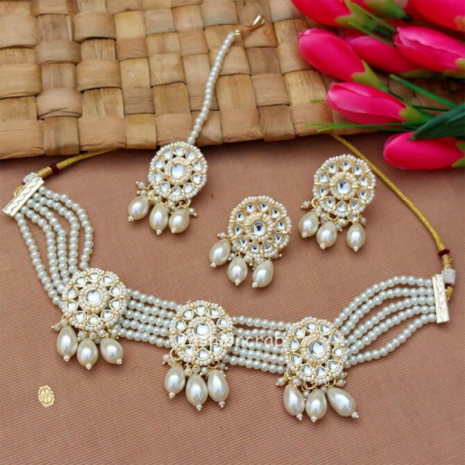 Pearl Choker Set with Tikka Pearl Choker Set with Tikka