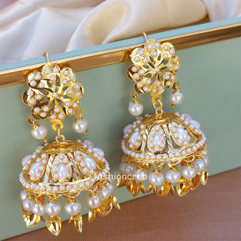 White Pearl Pipal Patti Jadau Earring with Tikka Set