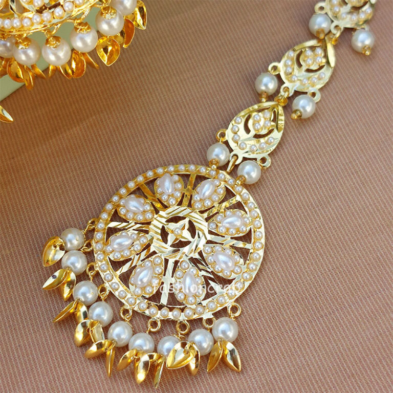 White Pearl Pipal Patti Jadau Earring with Tikka Set