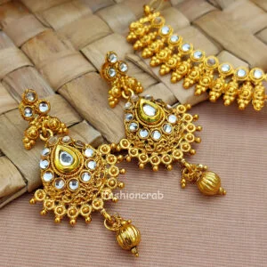 Gold Toned Kundan Choker Set for Wedding