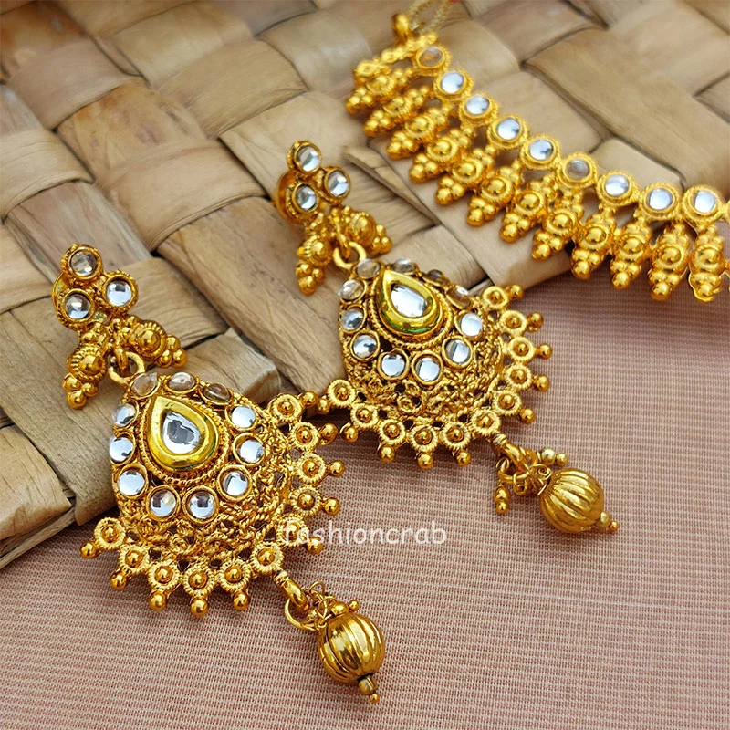 Gold Toned Kundan Choker Set for Wedding