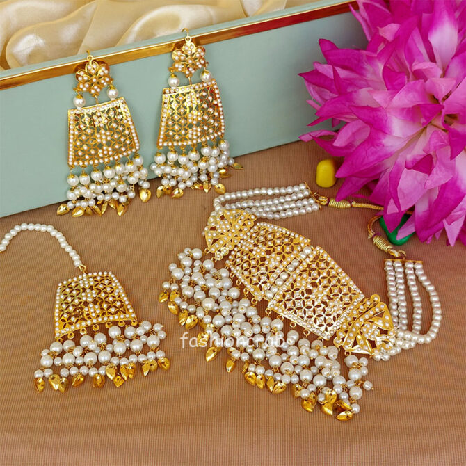 Traditional Folk Punjabi Jadau Choker Set- White Traditional Folk Punjabi Jadau Choker Set - White