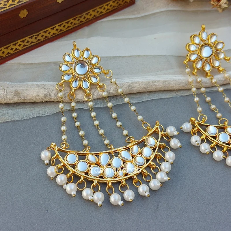 Joban Fashion Women Kundan Pearl Golden White Earrings main image 0