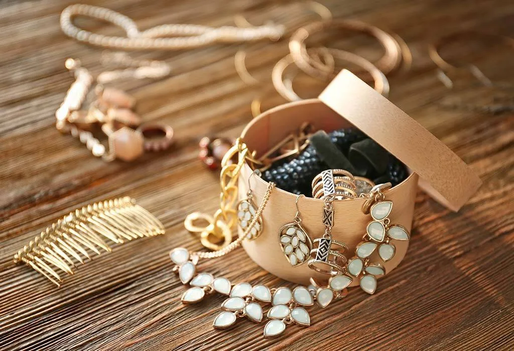 Fashionably Affordable Embrace the Trend with Artificial Jewellery