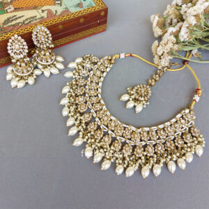 White Color Bridal Kundan Jewellery Set