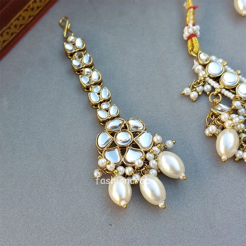 Katrina Kundan Jewellery Set - White