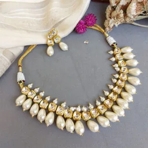 Aalizah Kundan Jewellery Set