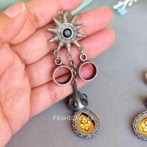 Amy Brass Earrings - Black