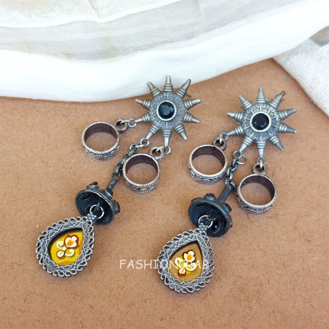 Amy Brass Earrings - Black