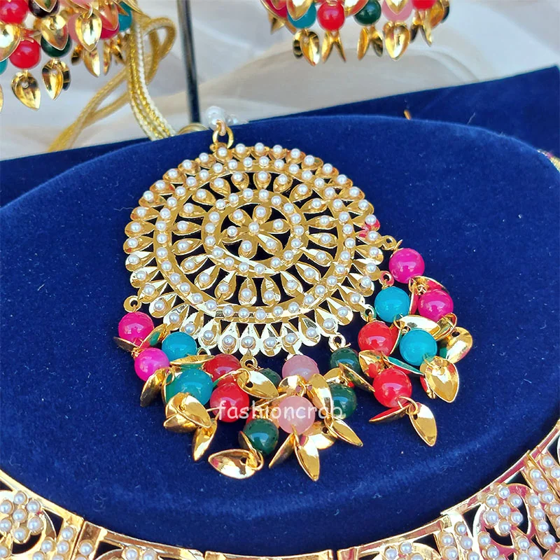 Surveen Jewellery Set - Multicolor