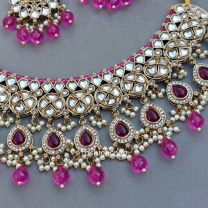 Aahana Kundan Jewellery Set - Wine