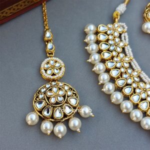 Anupama Kundan Necklace - White