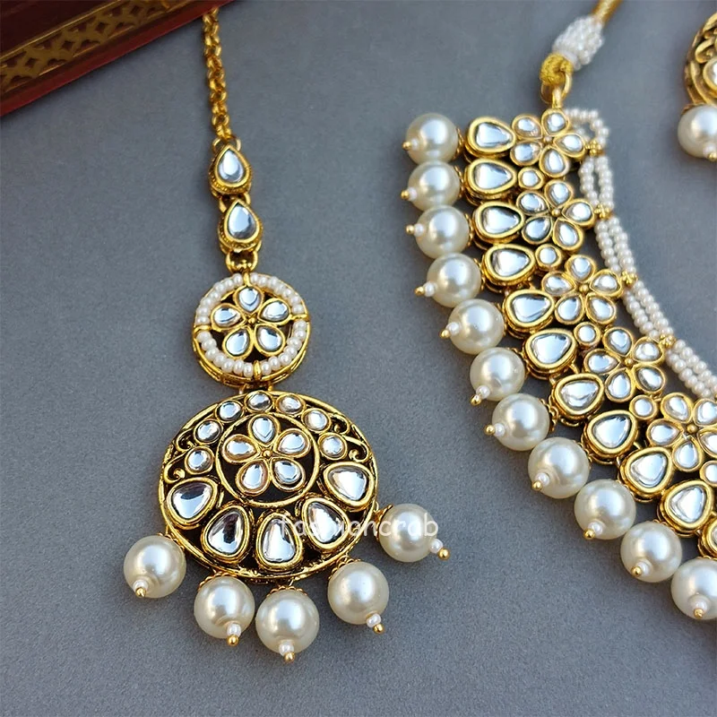 Anupama Kundan Necklace - White