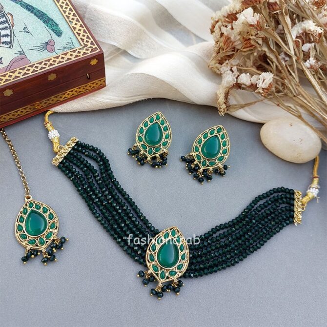 Dia Choker Necklace Set - Emerald Green Dia Choker Necklace Set - Emerald Green